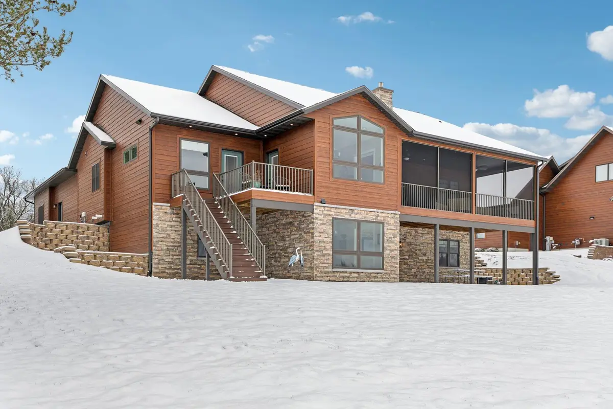 W5576 North Shore Dr, Germantown, WI 53950 - Image #1