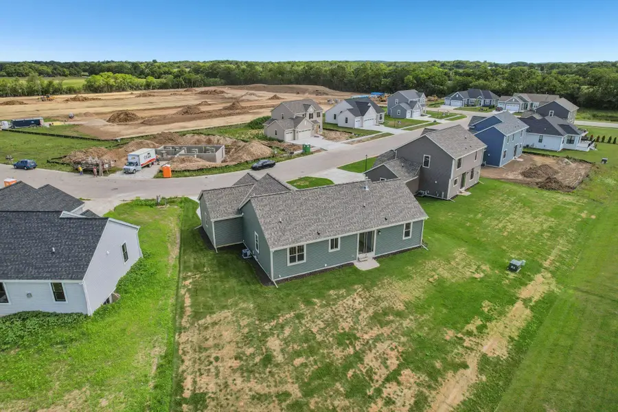 2707 Mapleton Ave, East Troy, WI 53120 - #3