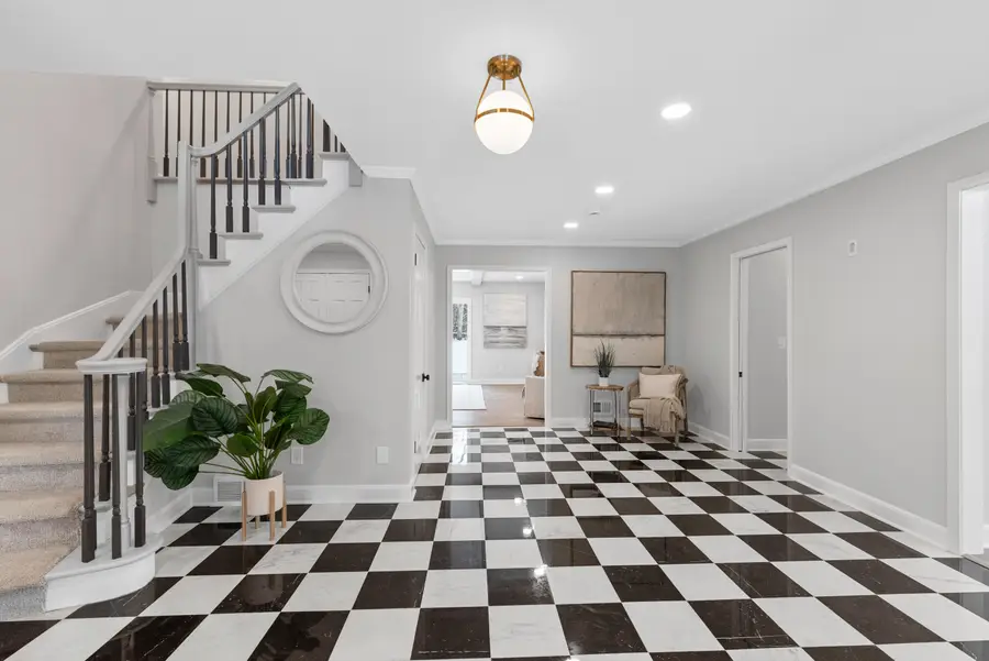 10525 N Fairway Ln, Mequon, WI 53092 - Image #3