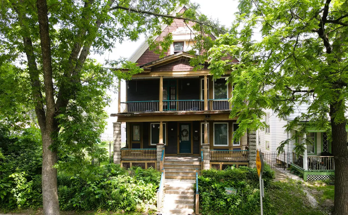 930 N 34th St, Milwaukee, WI 53208 - #1
