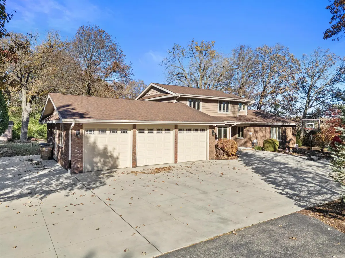 8400 122nd St, Pleasant Prairie, WI 53158 - Image #1