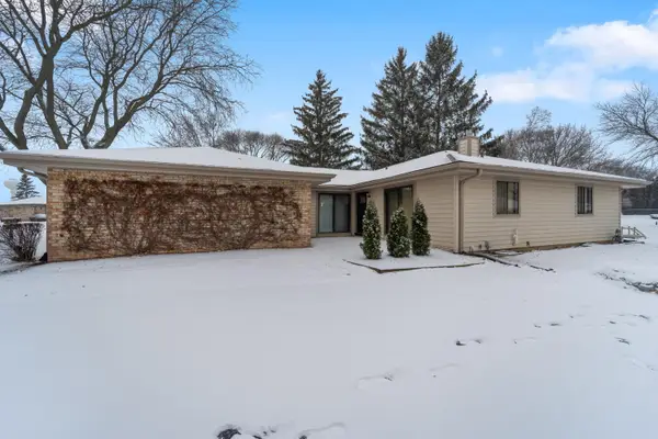 11015 N Balsam Tree Ct, Mequon, WI 53092