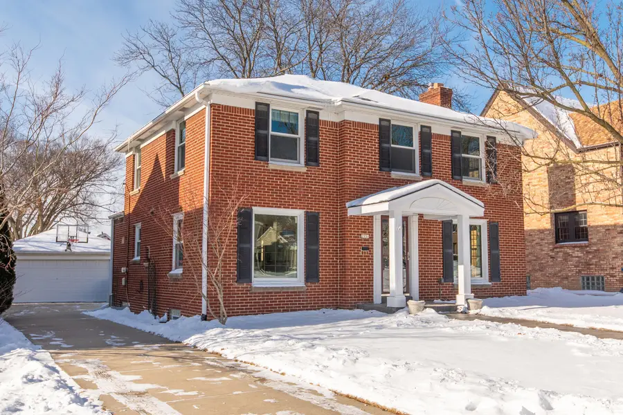 2551 N 81st St, Wauwatosa, WI 53213 - Image #2