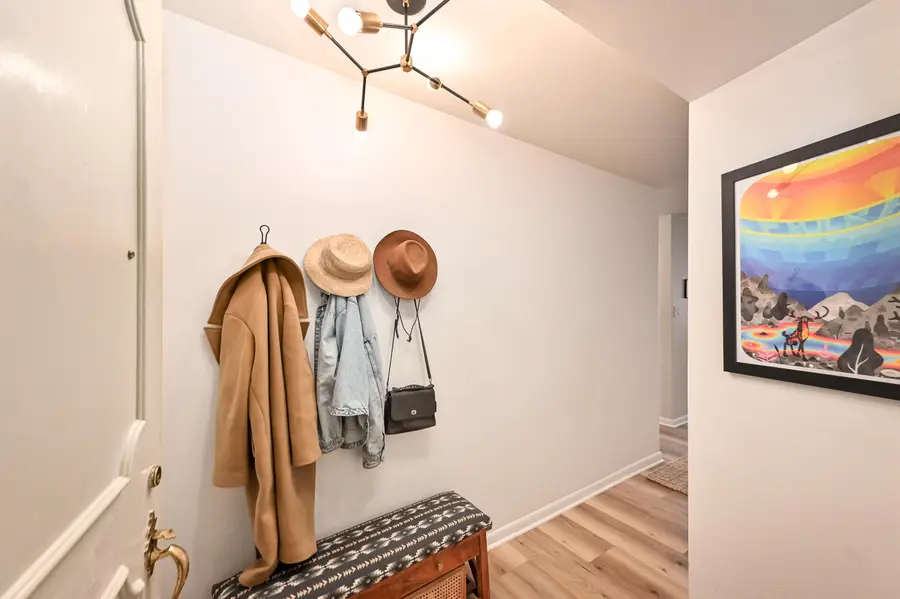 2525 S Shore Dr, Milwaukee, WI 53207 - Image #3