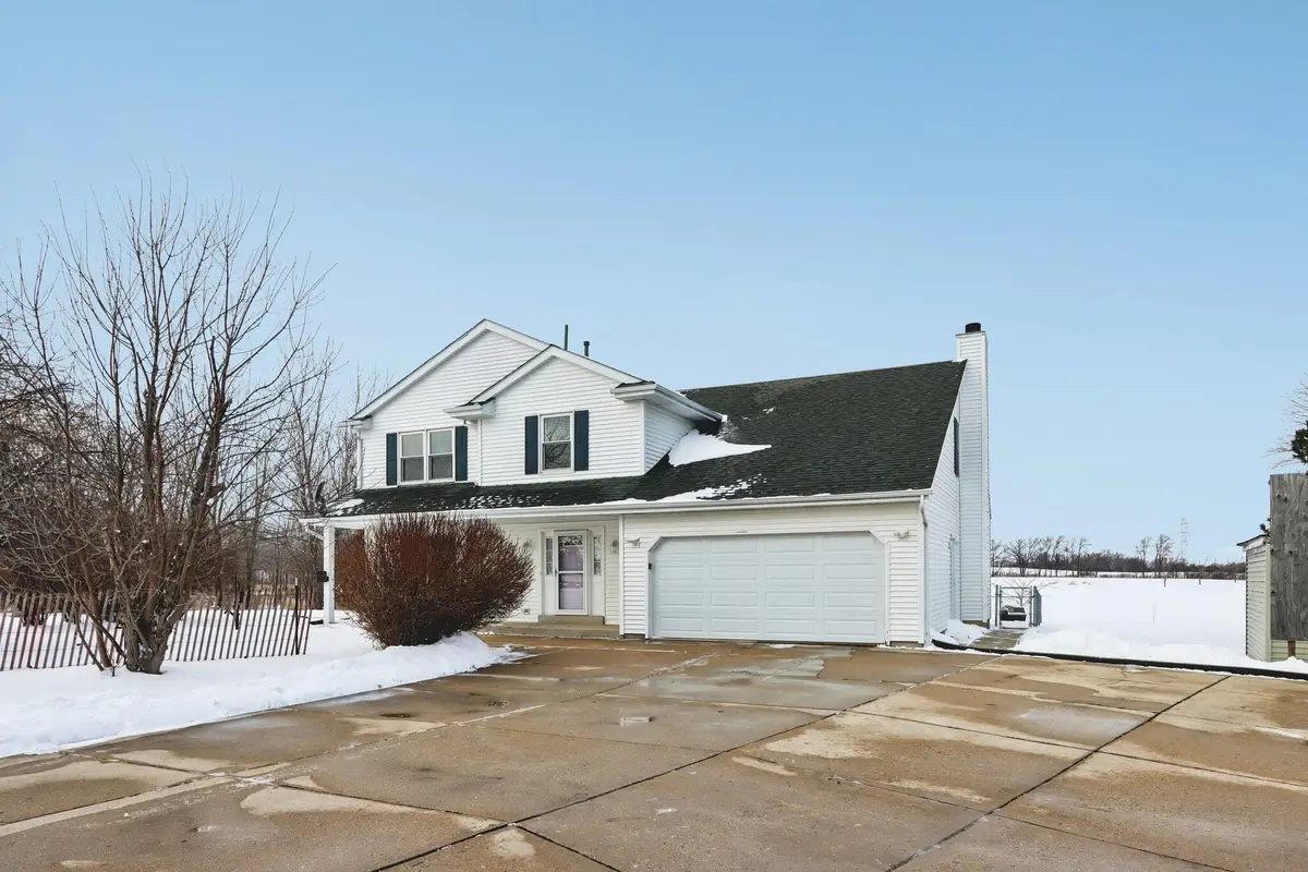 10880 W 7 Mile Rd, Raymond, WI 53126 - Image #1