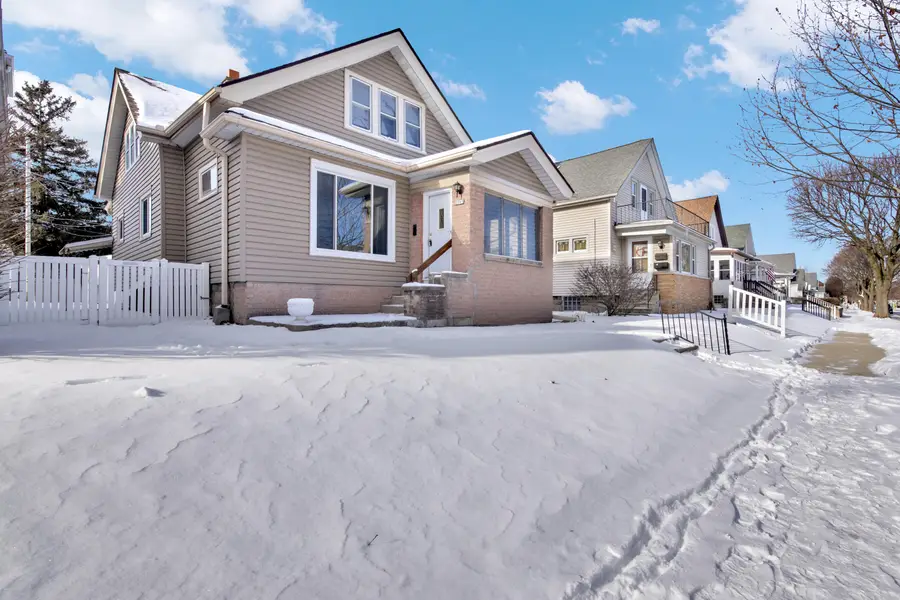 2065 S 71st St, West Allis, WI 53219 - Image #2