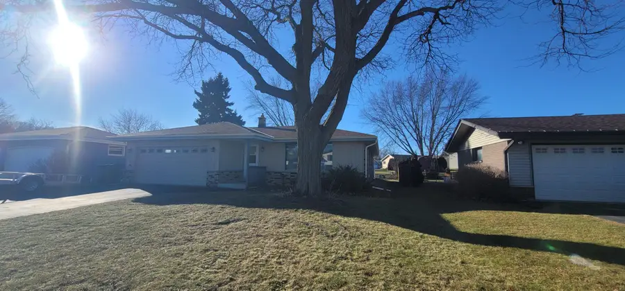 3208 15th Ave, South Milwaukee, WI 53172 - Image #2