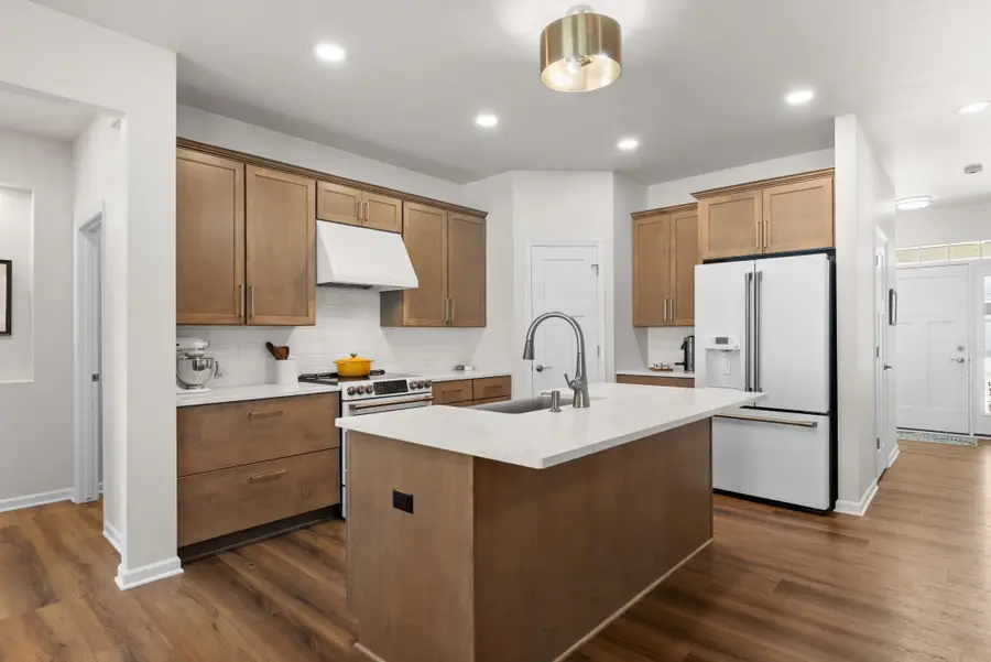 372 Vintage Dr, Sheboygan Falls, WI 53085 - Image #3