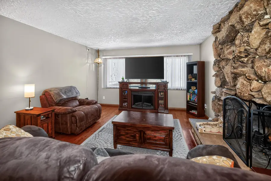 S65W25030 Verta Vista Dr, Vernon, WI 53189 - Image #3