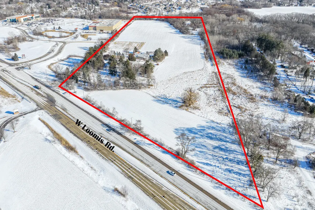 10525 W Loomis Rd, Franklin, WI 53132 - Image #1