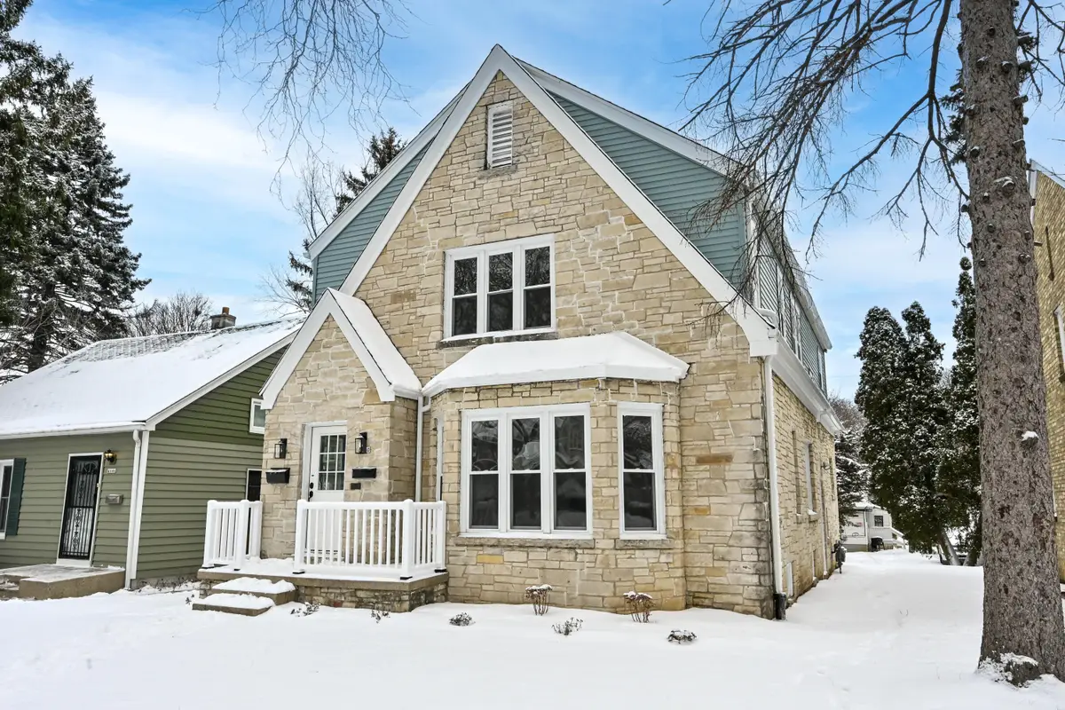 4640 W Scranton Pl, Milwaukee, WI 53216 - Image #1