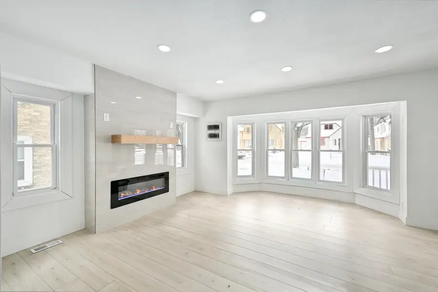 4640 W Scranton Pl, Milwaukee, WI 53216 - Image #3