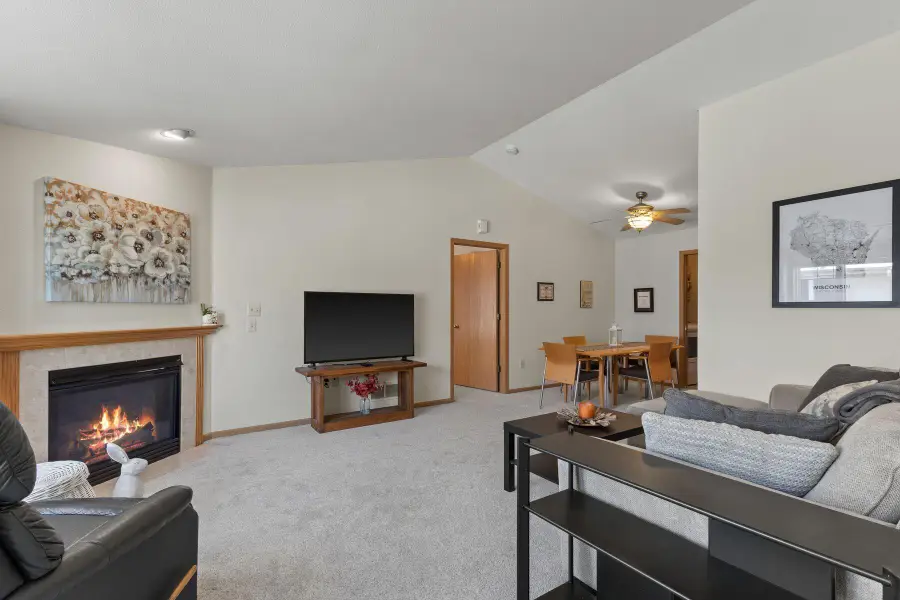 1513 92nd St, Sturtevant, WI 53177 - Image #3