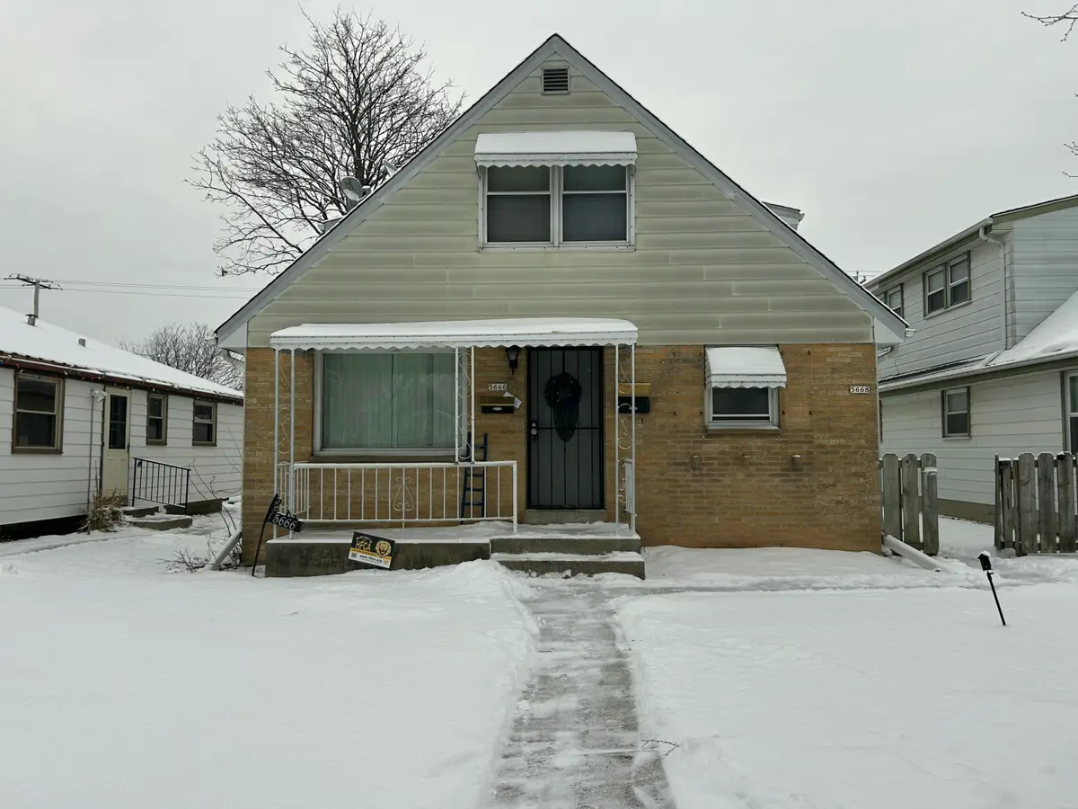 5666 N 97th St, Milwaukee, WI 53225 - Image #1