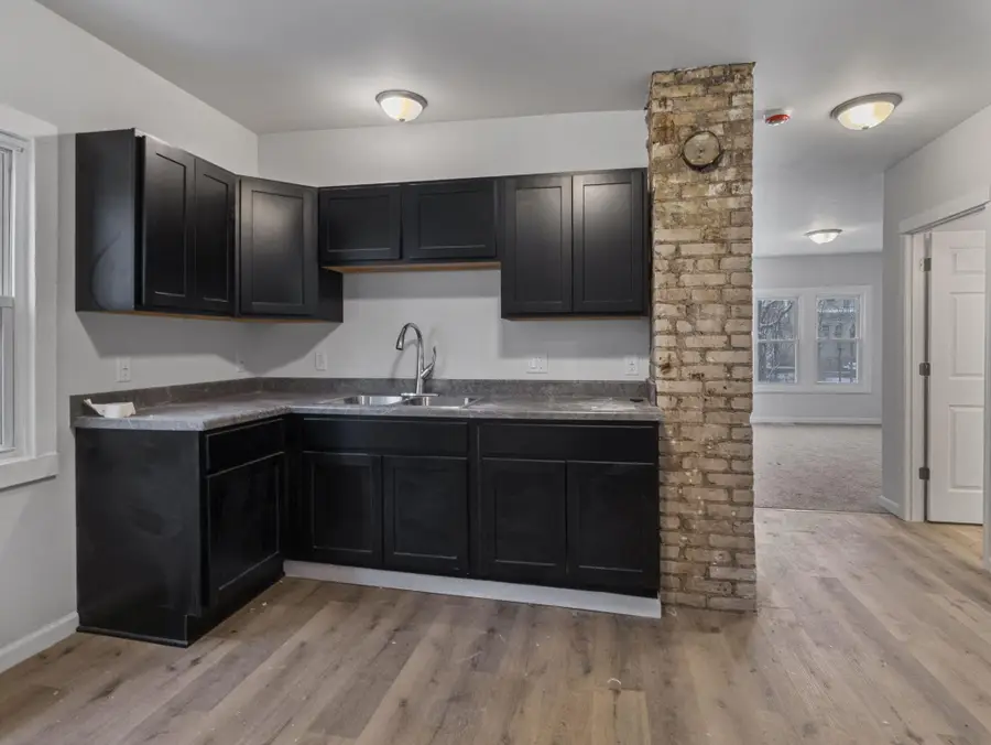 1818 W Nash St, Milwaukee, WI 53206 - Image #2