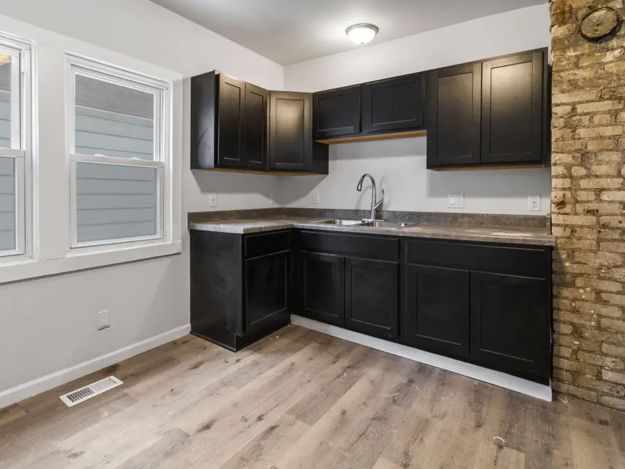 1818 W Nash St, Milwaukee, WI 53206 - Image #3