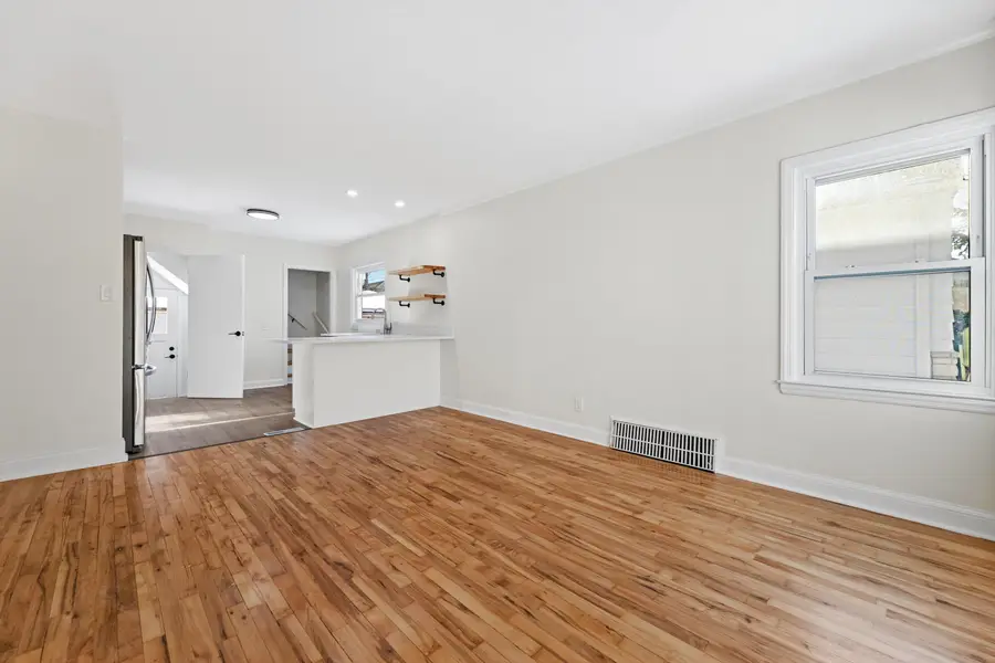 216 S 74th St, Milwaukee, WI 53214 - Image #3