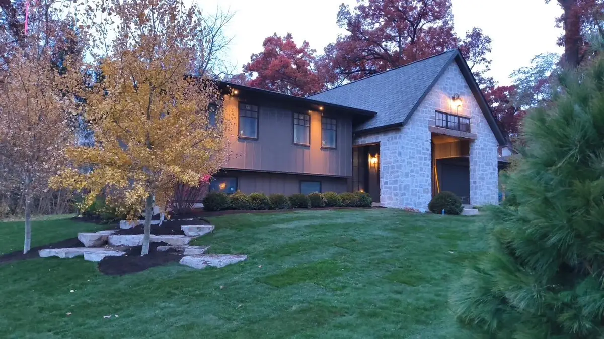 853 Sauganash Dr, Fontana, WI 53125 - Image #1