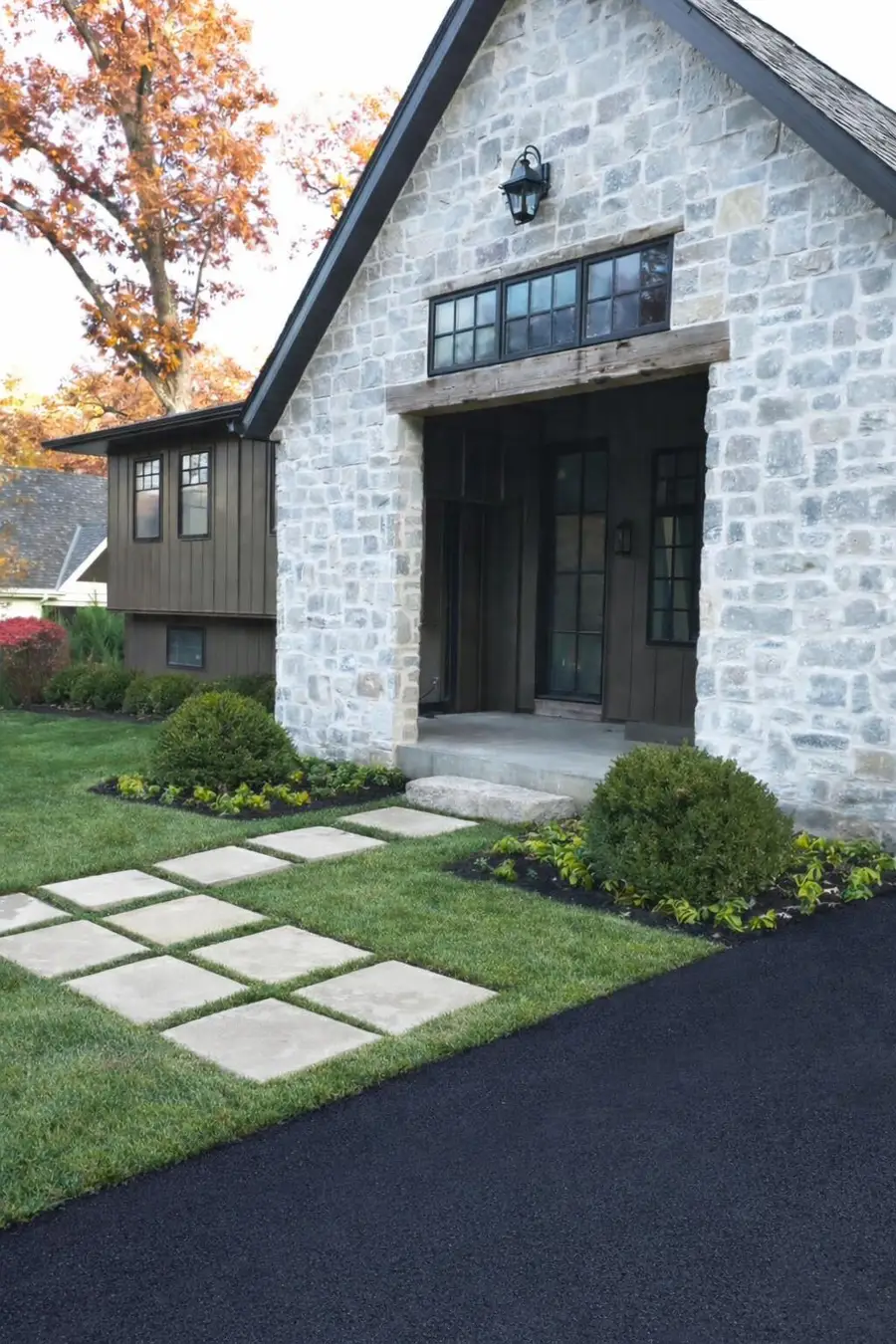 853 Sauganash Dr, Fontana, WI 53125 - Image #3