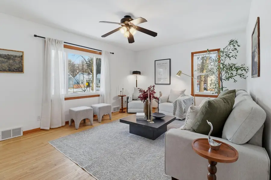 835 E Holt Ave, Milwaukee, WI 53207 - Image #3