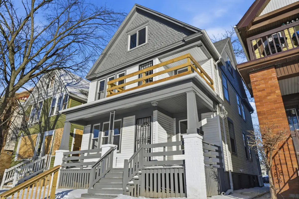 4222 W Lloyd St, Milwaukee, WI 53208 - Image #1