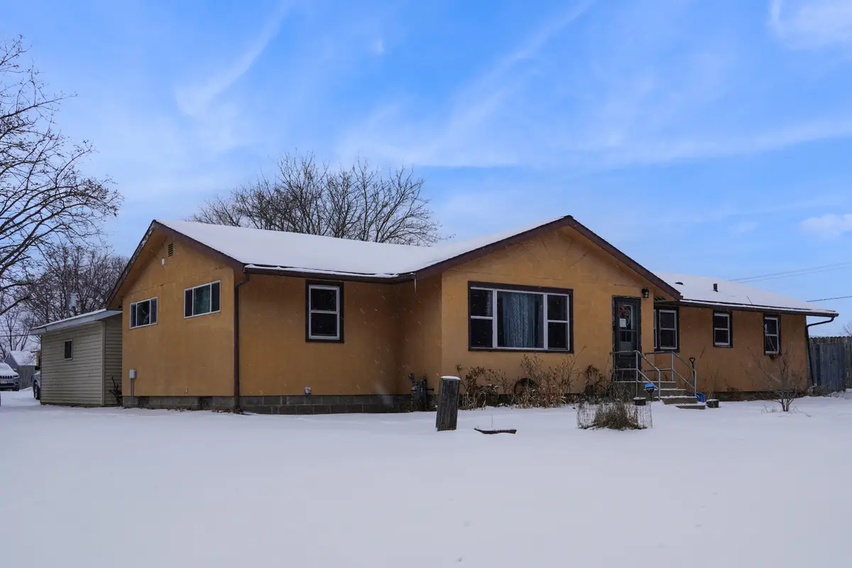 3012 Willow Dr, La Crosse, WI 54601 - Image #1