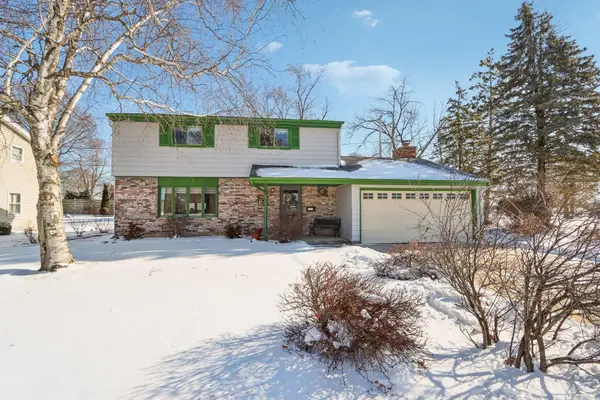 1455 Hillside Dr, Waukesha, WI 53186