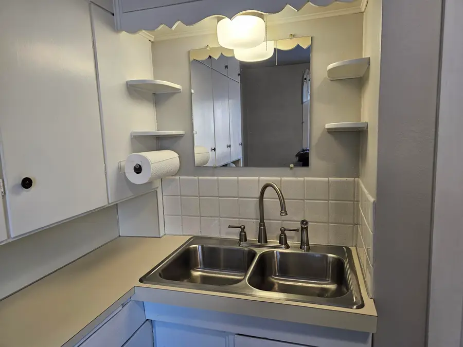 1219 S 21st St, Manitowoc, WI 54220 - Image #3