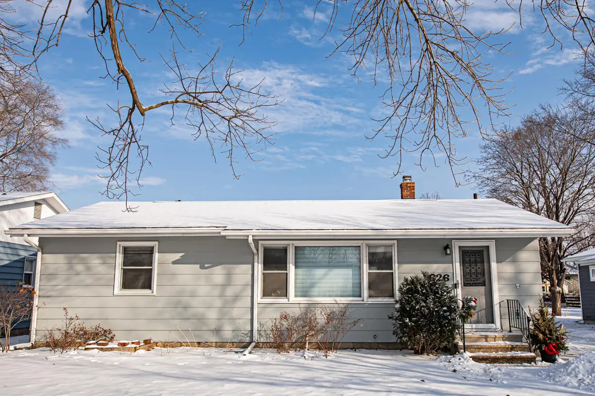 626 12th St E, Winona, MN 55987 - Image #1