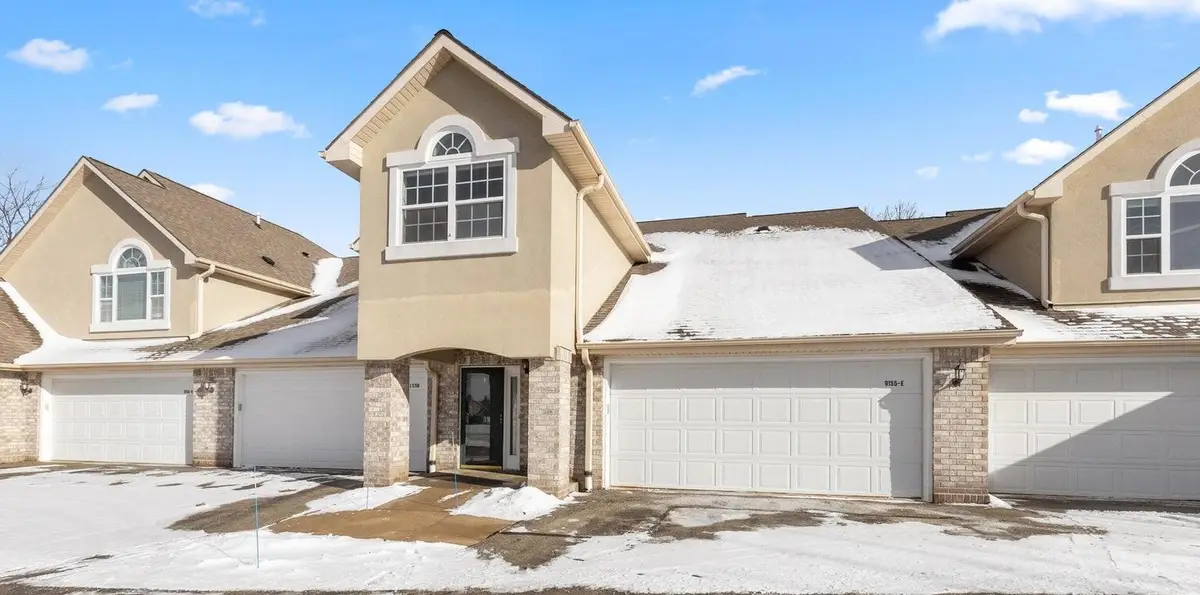 9155 W Elm Ct, Franklin, WI 53132 - Image #1