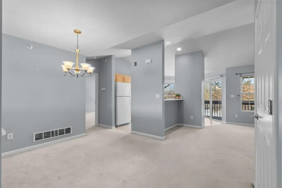 9155 W Elm Ct, Franklin, WI 53132 - Image #2