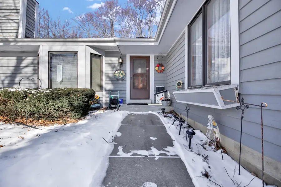 810 E Marquette Ave, Oak Creek, WI 53154 - Image #2