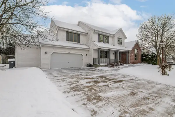 2217 Deer Path, Waukesha, WI 53189