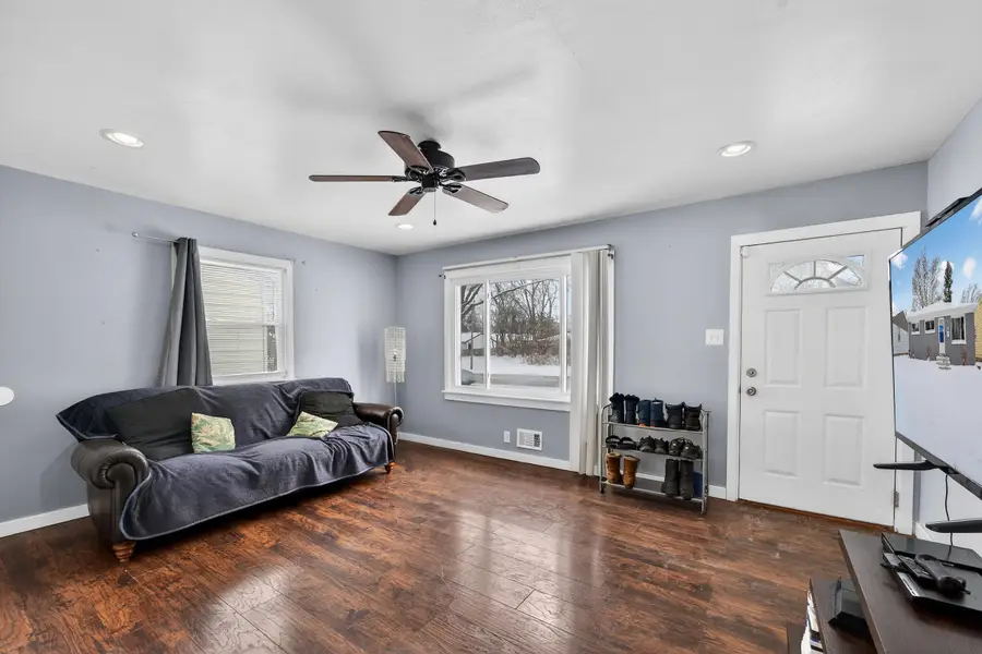 8136 W Sheridan Ave, Milwaukee, WI 53218 - Image #3