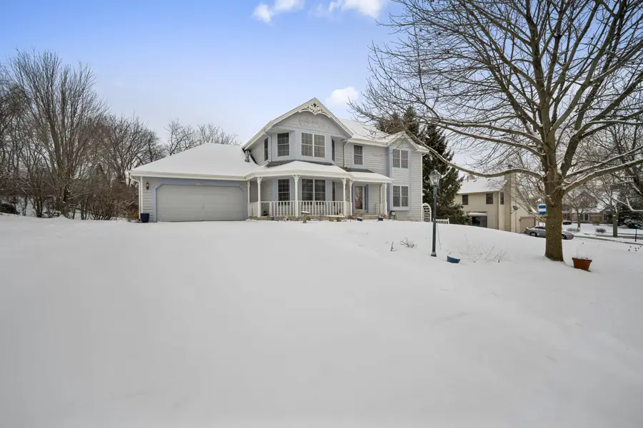 W127S9686 Scott Krause Dr, Muskego, WI 53150 - Image #2