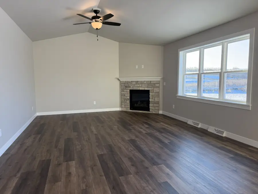 11 Wisteria Cor, Fond Du Lac, WI 54935 - Image #2