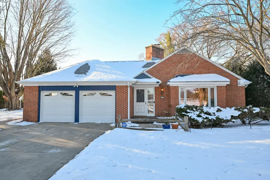 2853 N Colonial Dr, Milwaukee, WI 53222 - Image #2