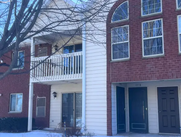 1978 Parknoll Ln, Port Washington, WI 53074