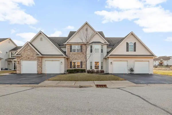 1799 Woodland Way, Slinger, WI 53086