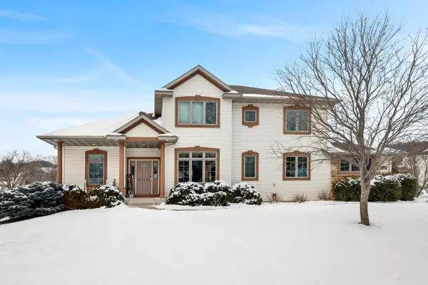 2111 Clearwater Dr, Onalaska, WI 54650