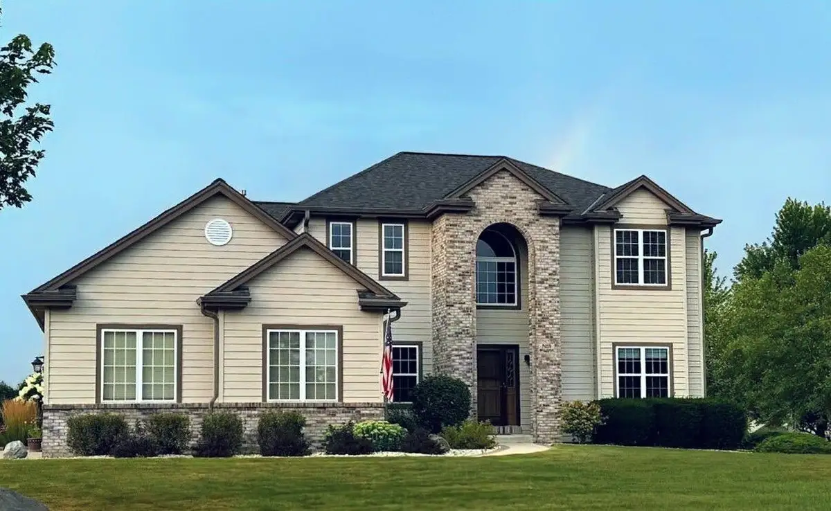 N108W14895 Bel Aire Ln, Germantown, WI 53022 - Image #1