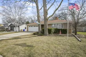 5009 67th St, Kenosha, WI 53142