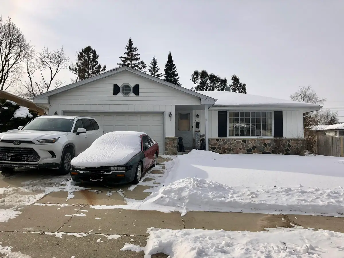 9703 W Kaul Ave, Milwaukee, WI 53225 - Image #1