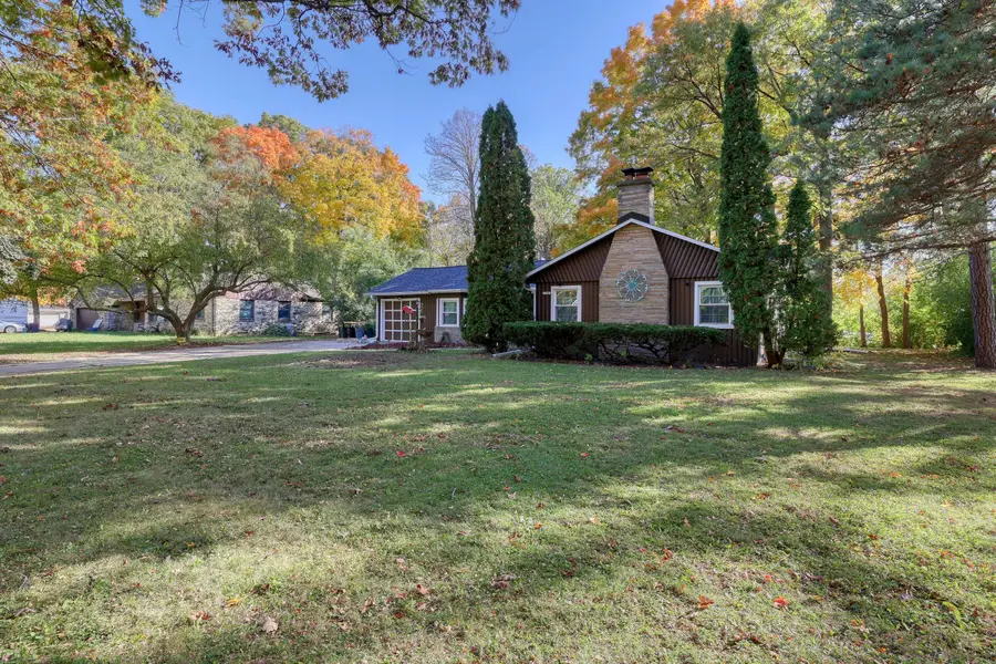 11031 W Ruby Ave, Wauwatosa, WI 53225 - Image #3