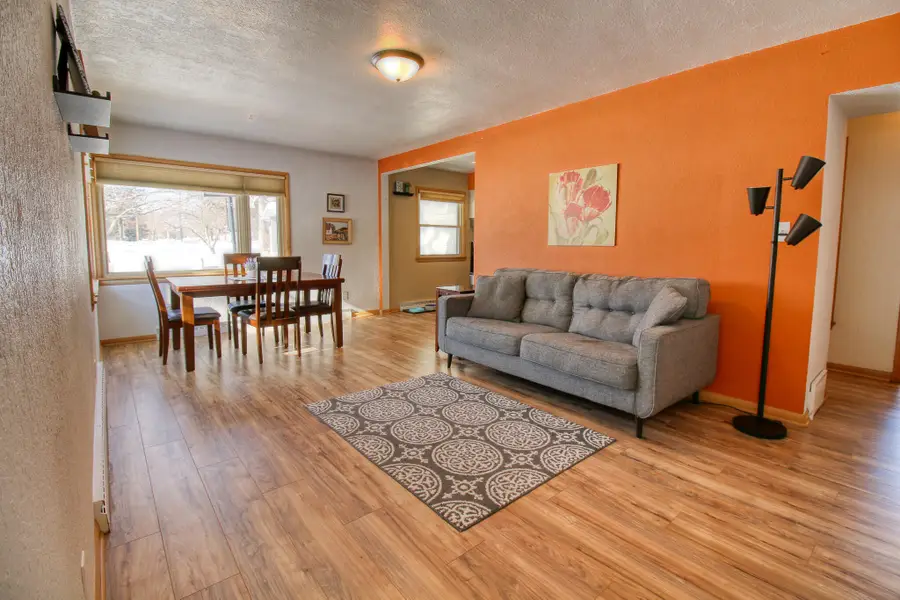 1016 W Glenn Dr, Waukesha, WI 53188 - #3