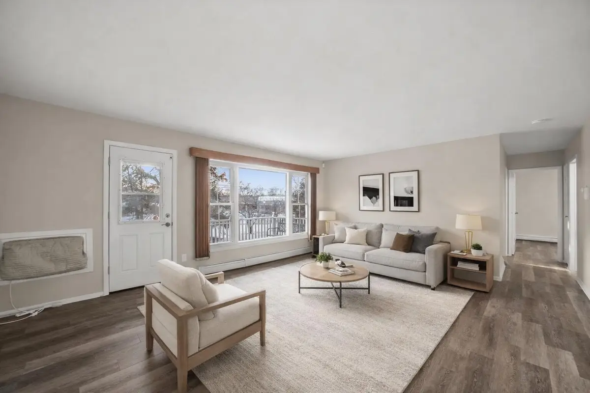 502 Laurel Lake Rd, Thiensville, WI 53092 - Image #1