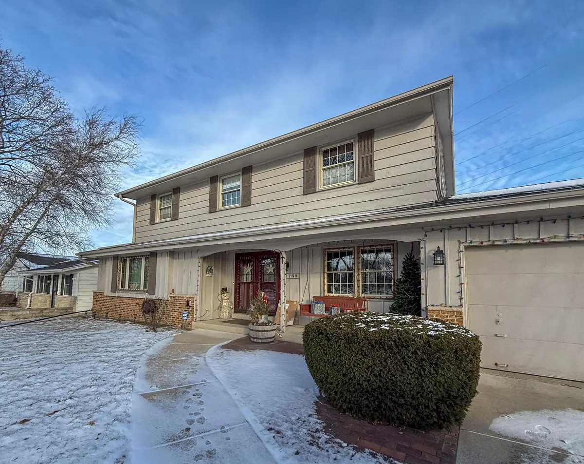 2760 N Park Dr, Wauwatosa, WI 53222 - #1