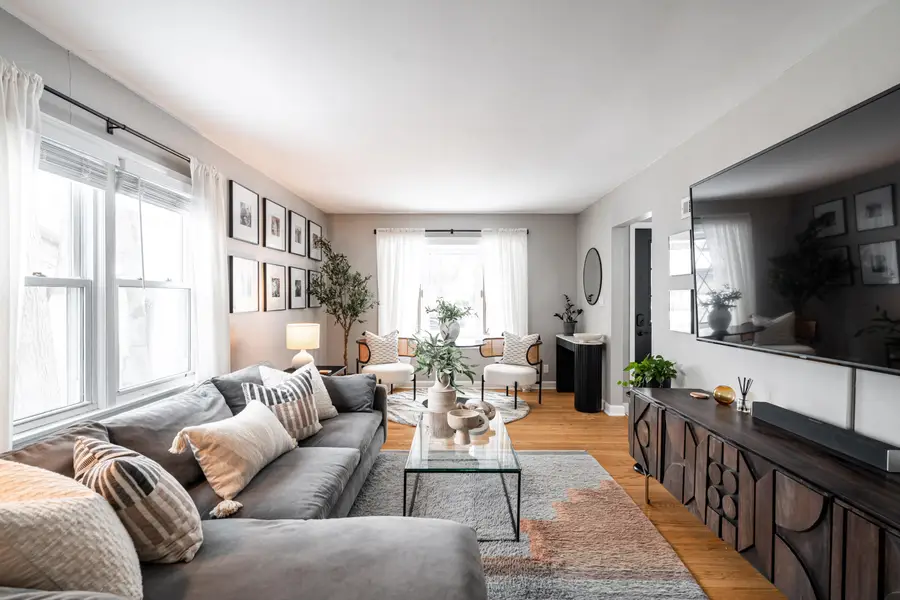 516 N Pleasant View St, Wauwatosa, WI 53226 - #3