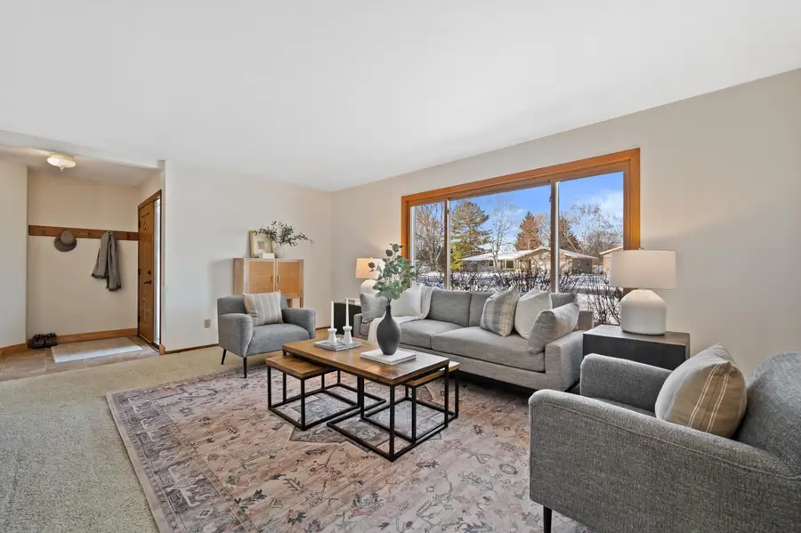 W226N8304 Friess Pl, Lisbon, WI 53089 - Image #2