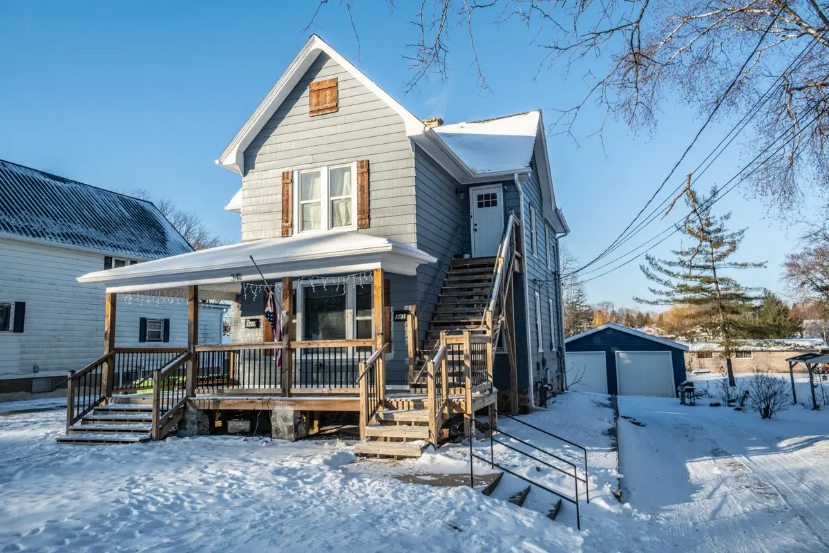 341 N Walnut St, Mayville, WI 53050 - Image #1